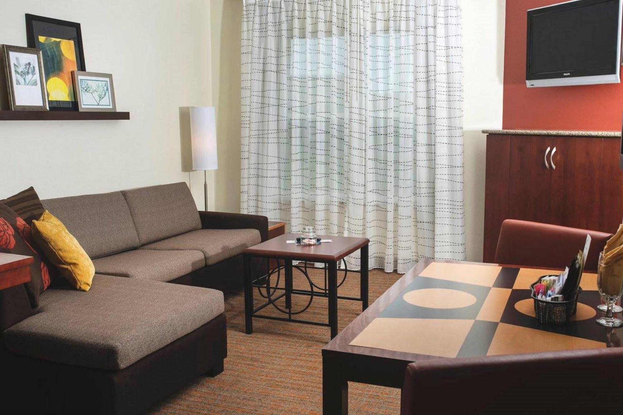 Residence Inn Падака Экстерьер фото